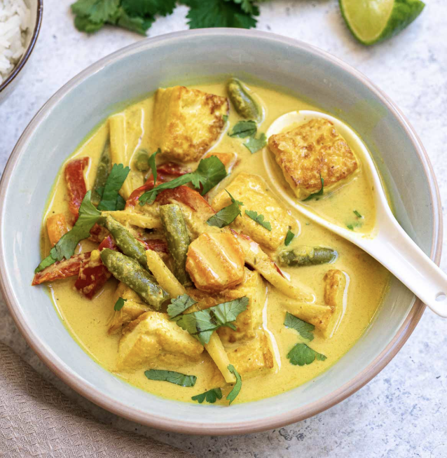 Vegan Yellow Thai Curry with Potato and Vegies
